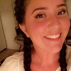 Meet your Posher, Hannah